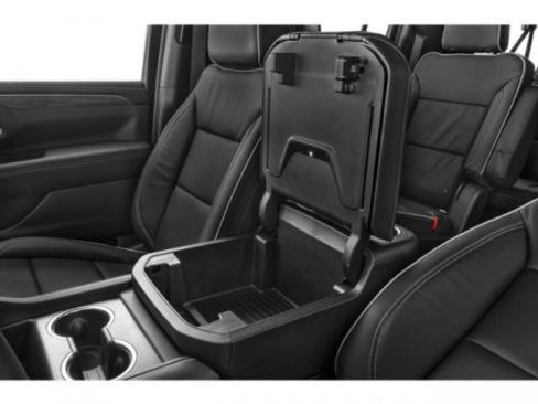 Used 2021 GMC Yukon XL SLT w/ Rear Media and Nav Package image 17