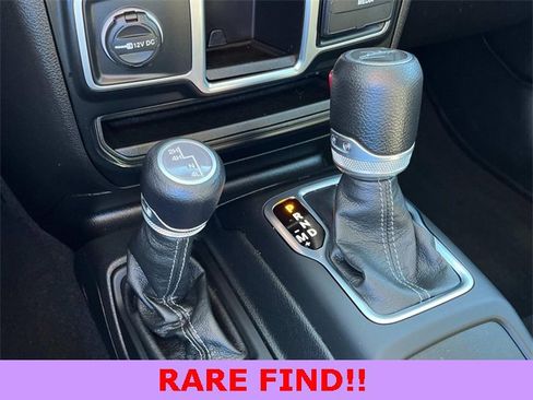 Used 2024 Jeep Gladiator Sport image 18