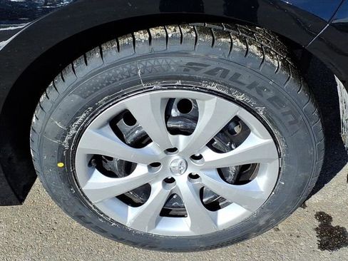 Used 2024 Toyota Corolla LE image 6