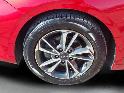 Used 2023 Kia Forte LXS image 19