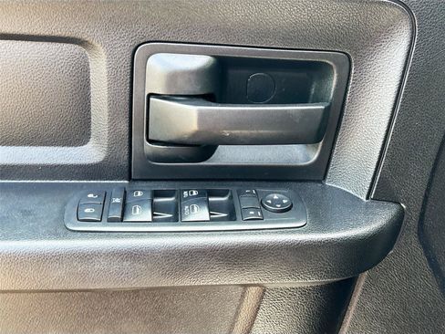 Used 2019 RAM 1500 Tradesman w/ Chrome Plus Package RWD image 17