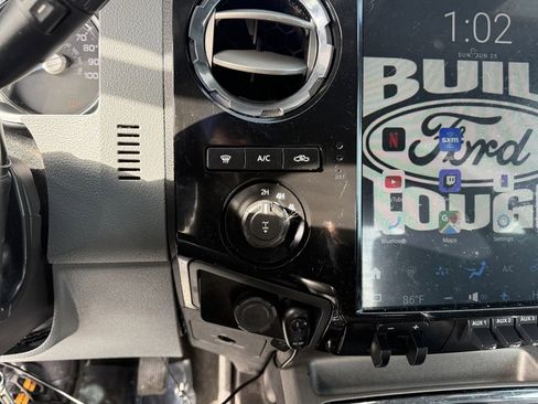 Used 2016 Ford F250 XLT w/ XLT Value Package image 22