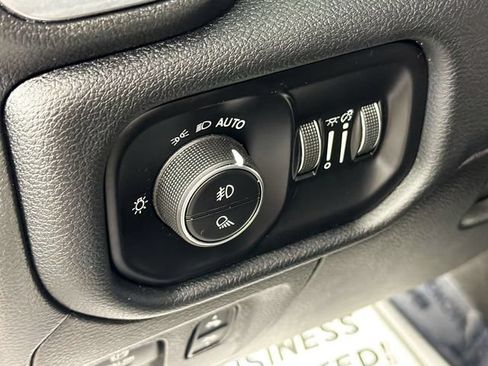 Used 2022 RAM 1500 Laramie w/ Night Edition AWD/4WD image 10