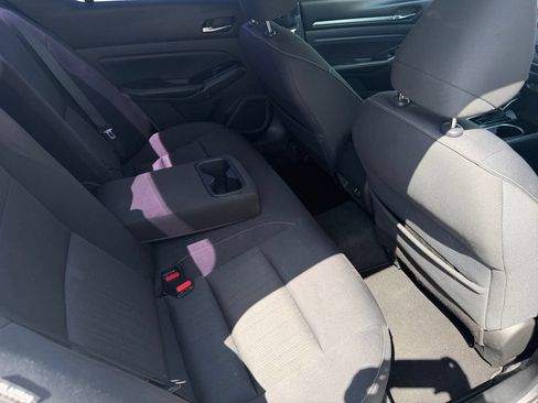Used 2021 Nissan Altima 2.5 SV FWD image 17