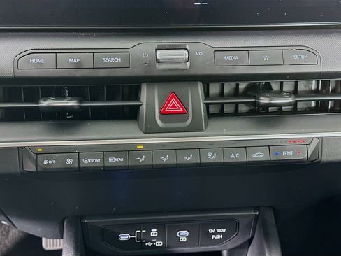 Used 2025 Kia K4 LXS image 24