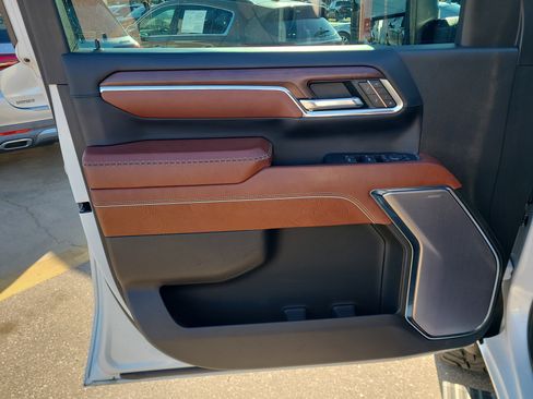 Used 2024 GMC Sierra 2500 Denali Ultimate image 19