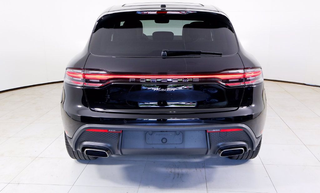 Certified 2026 Porsche Macan AWD/4WD image 31
