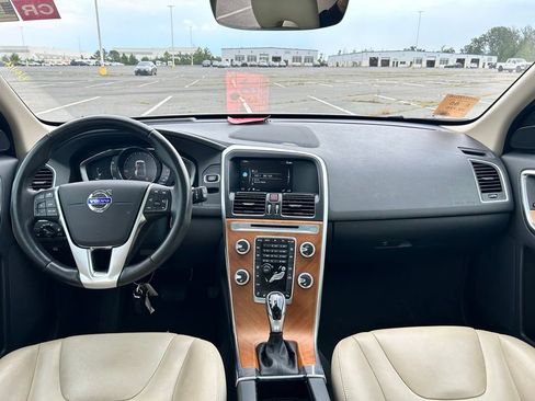 Used 2017 Volvo XC60 T6 Inscription w/ Advanced Package AWD/4WD image 19