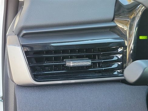 Used 2025 Toyota Camry LE image 33