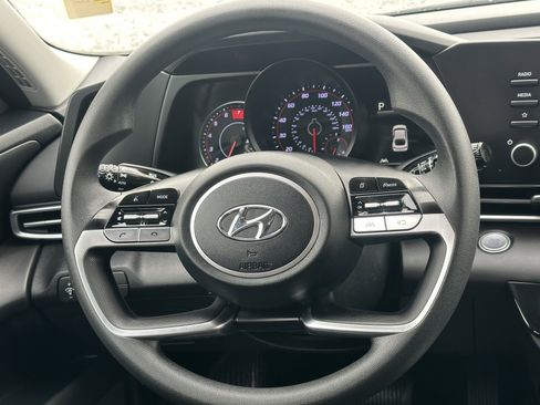 Used 2023 Hyundai Elantra SEL w/ Cargo Package image 23