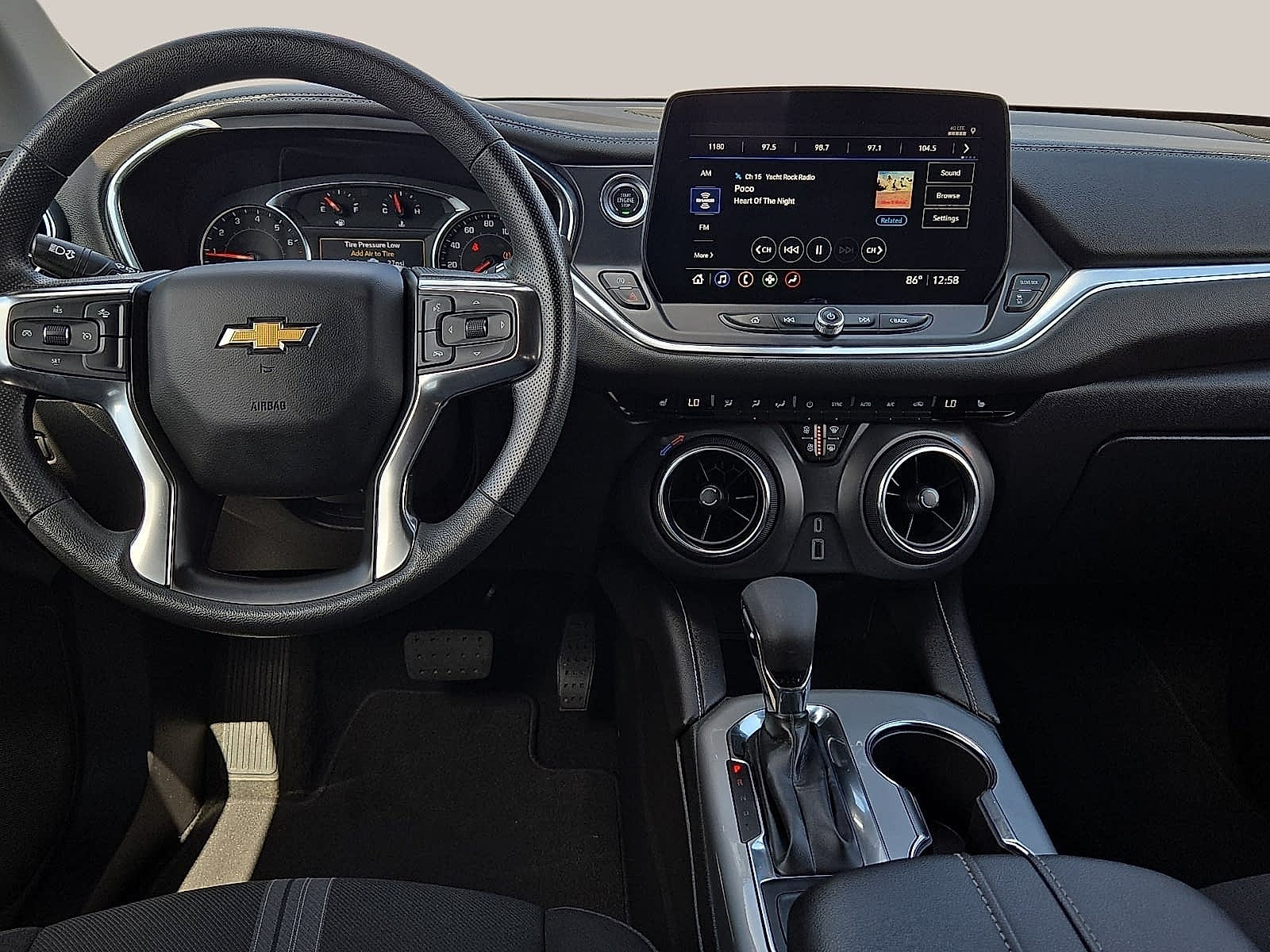 Used 2025 Chevrolet Blazer LT FWD image 10