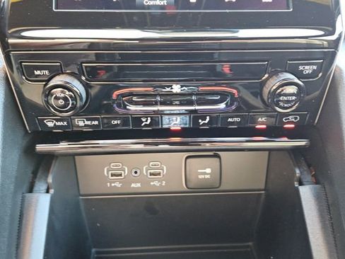 New 2026 Jeep Grand Cherokee L Laredo image 10