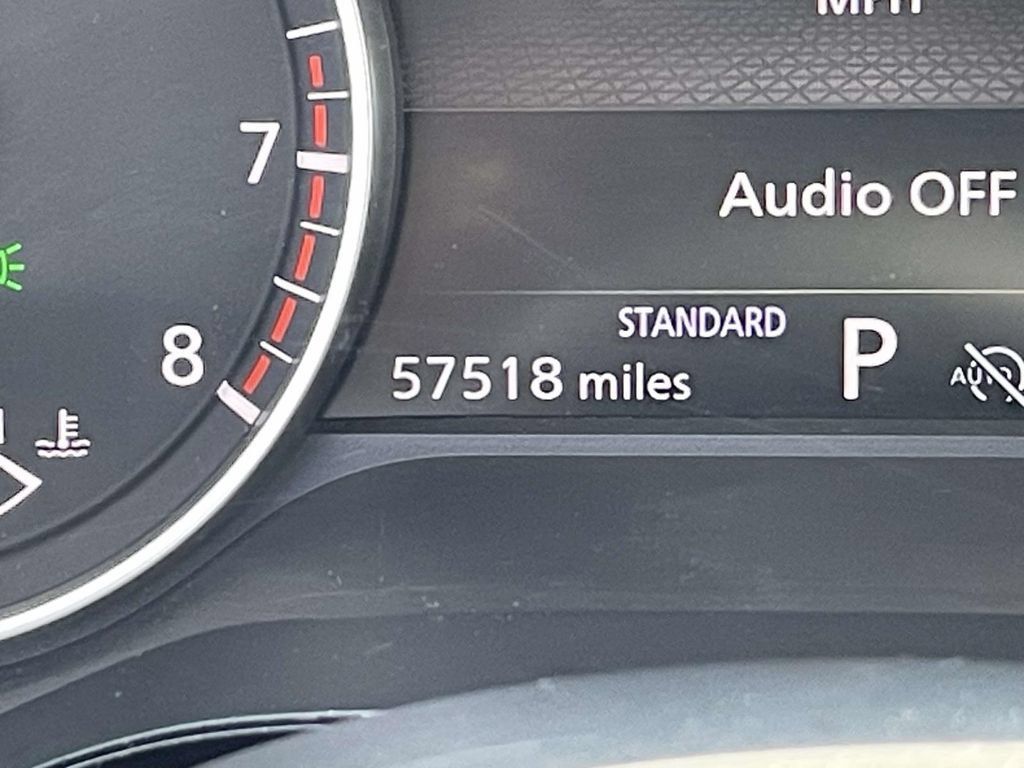 Used 2025 Nissan Pathfinder SV FWD image 22