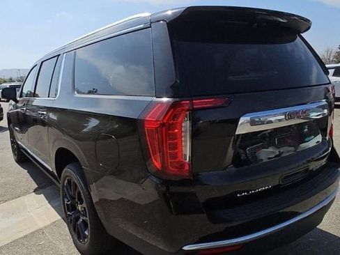 Used 2022 GMC Yukon XL Denali AWD/4WD image 4