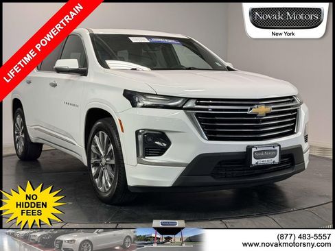 Used 2023 Chevrolet Traverse Premier image 1
