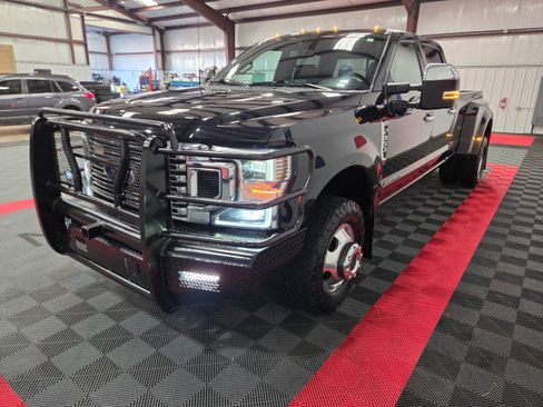 Used 2022 Ford F350 Platinum image 21