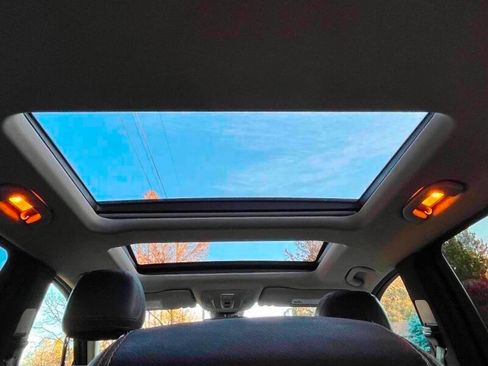 Used 2015 Mercedes-Benz ML 400 ML 400 AWD 4MATIC 4dr SUV image 27