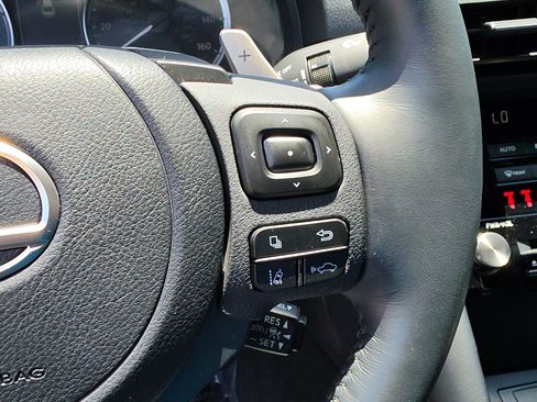 Used 2025 Lexus IS 350 F Sport RWD image 31