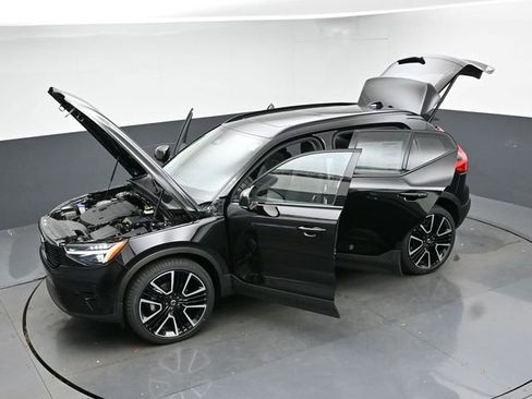 New 2026 Volvo XC40 B5 Ultra w/ Protection Package Premier image 51