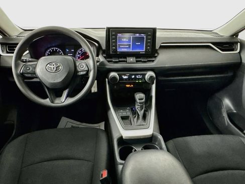 Used 2020 Toyota RAV4 LE FWD image 25