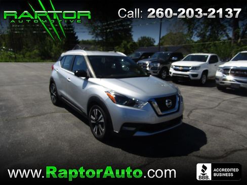 Used 2020 Nissan Kicks SR w/ Exterior Package FWD image 1