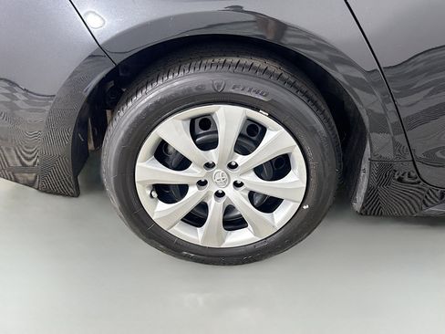 Used 2023 Toyota Corolla LE FWD image 32