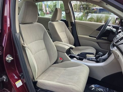 Used 2014 Honda Accord EX image 17
