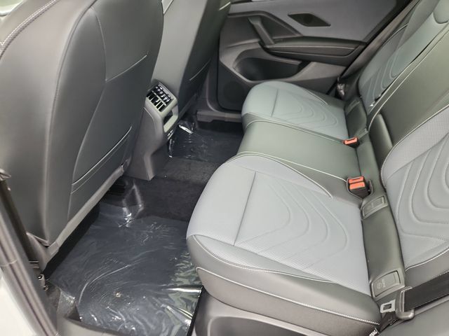 New 2026 Volkswagen Tiguan SE AWD/4WD image 9