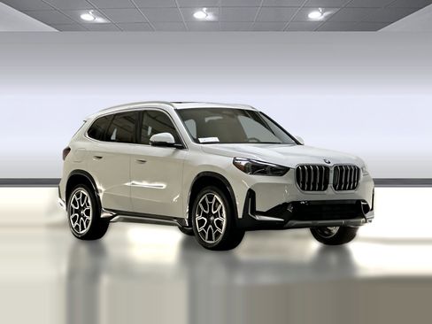 Used 2025 BMW X1 xDrive28i w/ Convenience Package image 6
