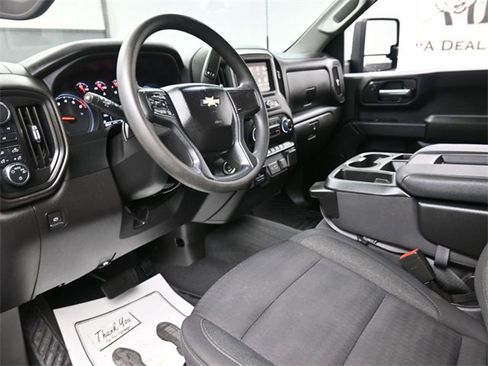 Used 2024 Chevrolet Silverado 2500 Custom w/ Custom Convenience Package image 18