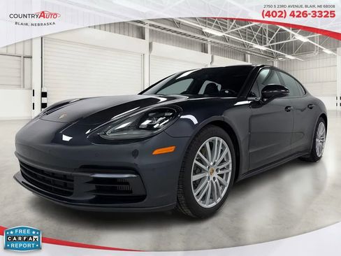 Used 2018 Porsche Panamera 4S image 1
