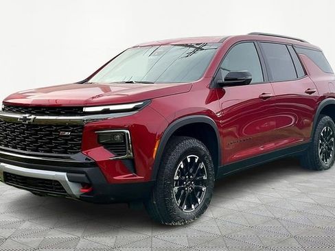 New 2026 Chevrolet Traverse Z71 w/ Enhanced Driving Package AWD/4WD image 3