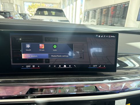 New 2026 BMW 750e xDrive w/ Luxury Rear Seating Package image 11