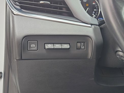 Used 2024 Buick Enclave Premium image 19