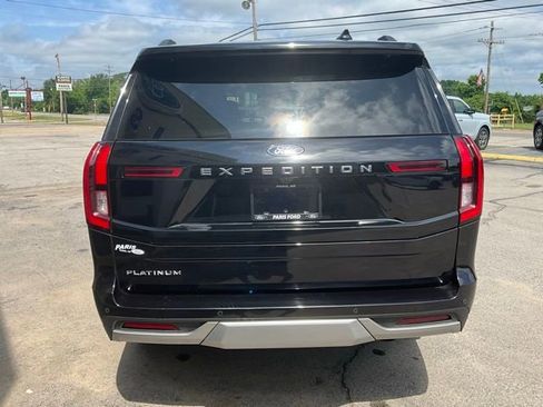 Used 2025 Ford Expedition Platinum w/ Driver's Package AWD/4WD image 9
