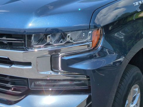 Used 2022 Chevrolet Silverado 1500 LT AWD/4WD image 6