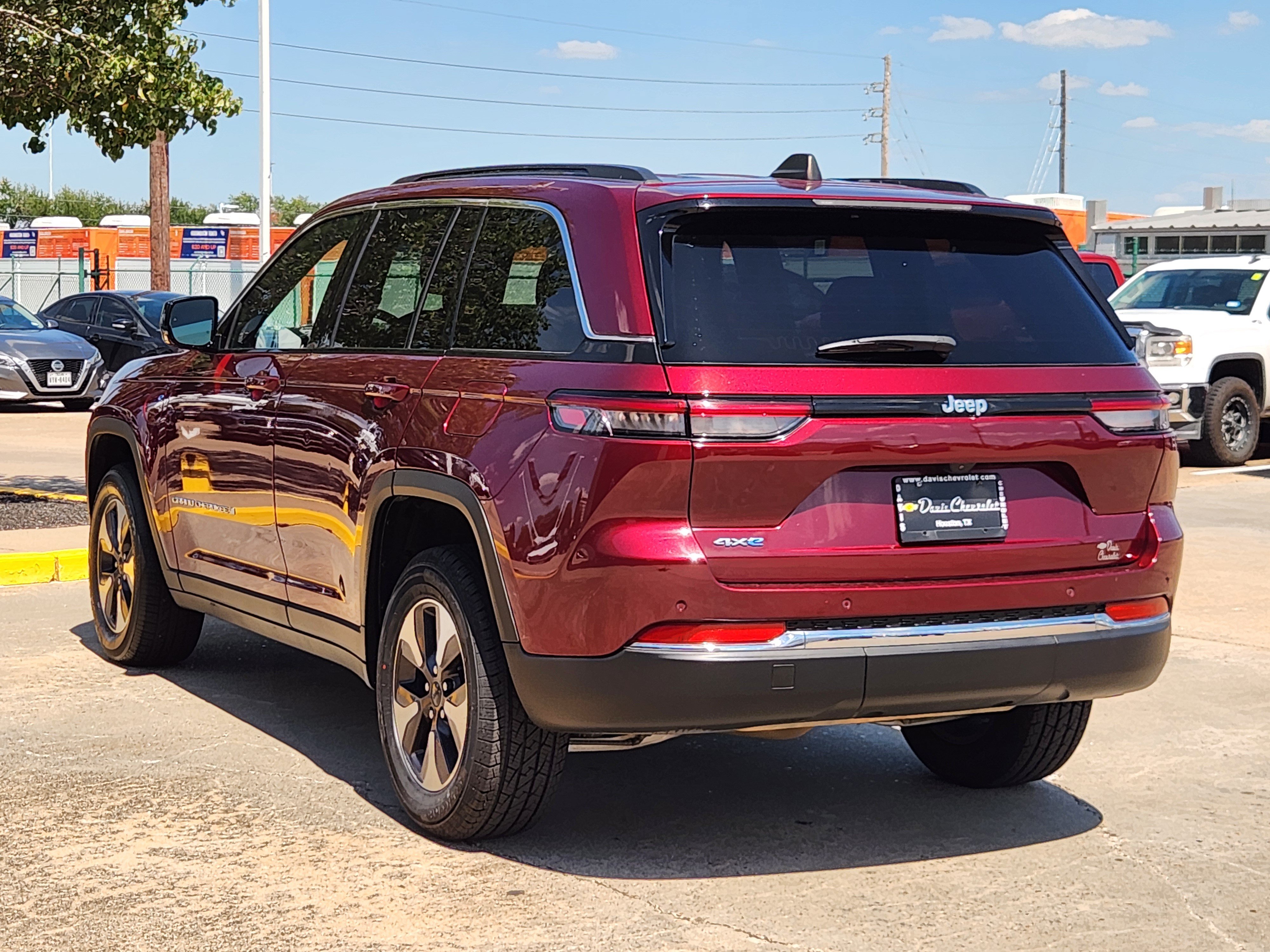 Used 2024 Jeep Grand Cherokee Limited 4xe AWD/4WD image 6
