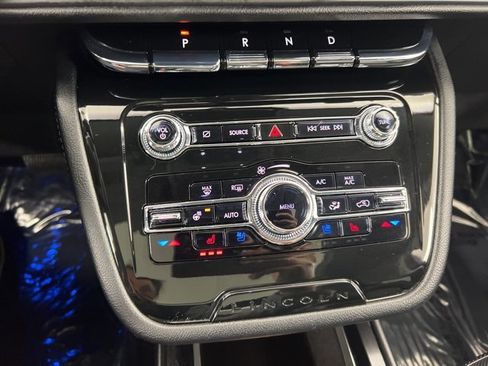 Used 2022 Lincoln Corsair AWD w/ Premium Package image 18