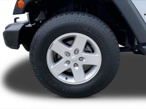 Certified 2018 Jeep Wrangler Unlimited Sport S AWD/4WD image 11