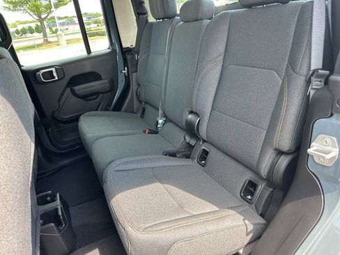 New 2025 Jeep Gladiator Sport image 47