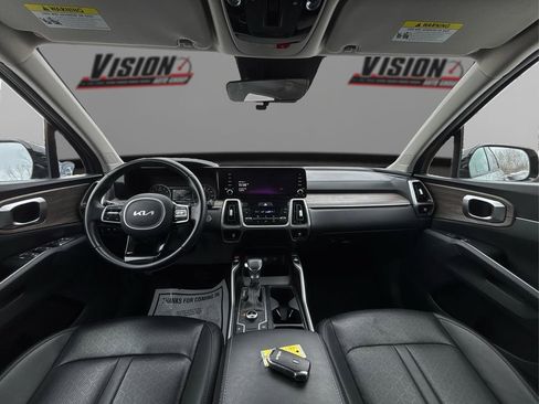 Certified 2022 Kia Sorento S w/ Panoramic Sunroof Package image 28
