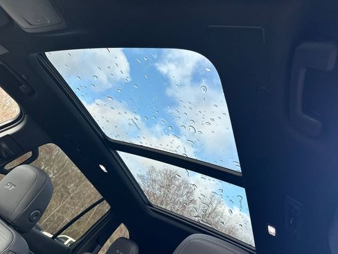 New 2026 Buick Enclave Sport Touring w/ Power Package image 32