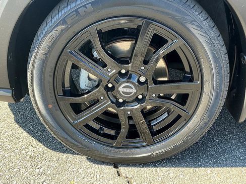 Used 2023 Nissan Kicks SV image 7