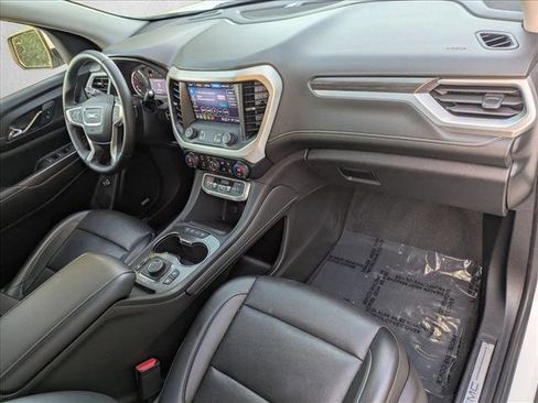 Used 2023 GMC Acadia SLT image 23