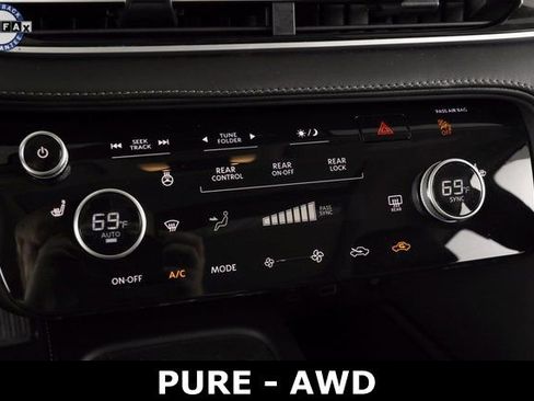 Used 2023 INFINITI QX60 Pure image 26