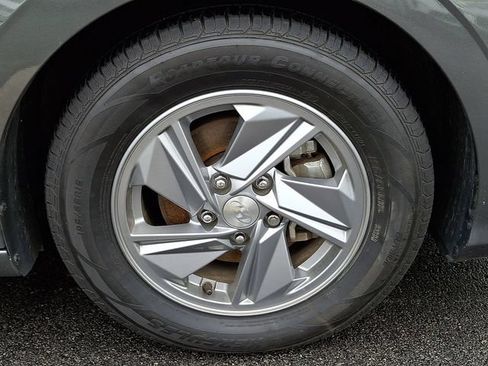 Used 2024 Hyundai Elantra SE FWD image 8