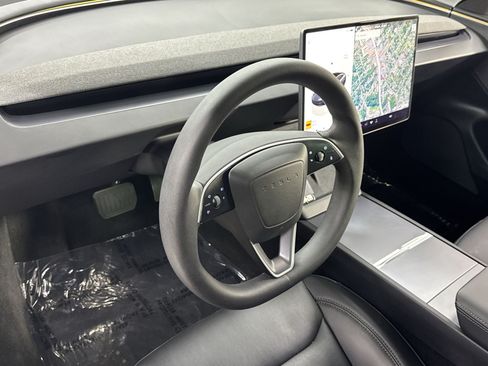 Used 2024 Tesla Model 3 Standard Range RWD image 13