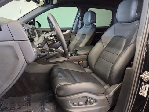 Certified 2024 Porsche Cayenne S AWD/4WD image 5