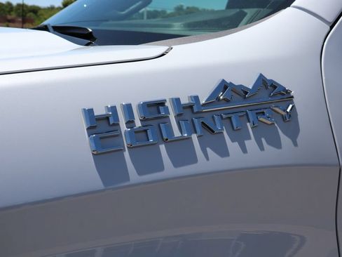 Used 2026 Chevrolet Silverado 1500 High Country w/ High Country Premium Package AWD/4WD image 11