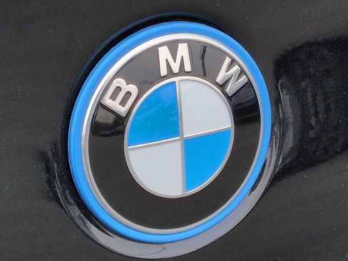 Used 2025 BMW i5 M60 w/ Premium Package image 12